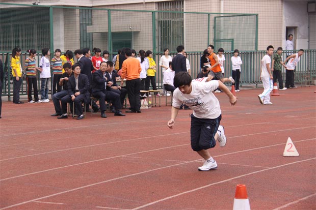 2011鄭州五中運(yùn)動(dòng)會(huì)長(zhǎng)短跑及接力賽